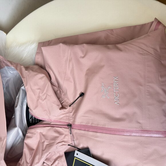 Arcteryx Beta Series Beta LT JacketHooded Hardshell Jacket, Size SML - Picture 5 of 7